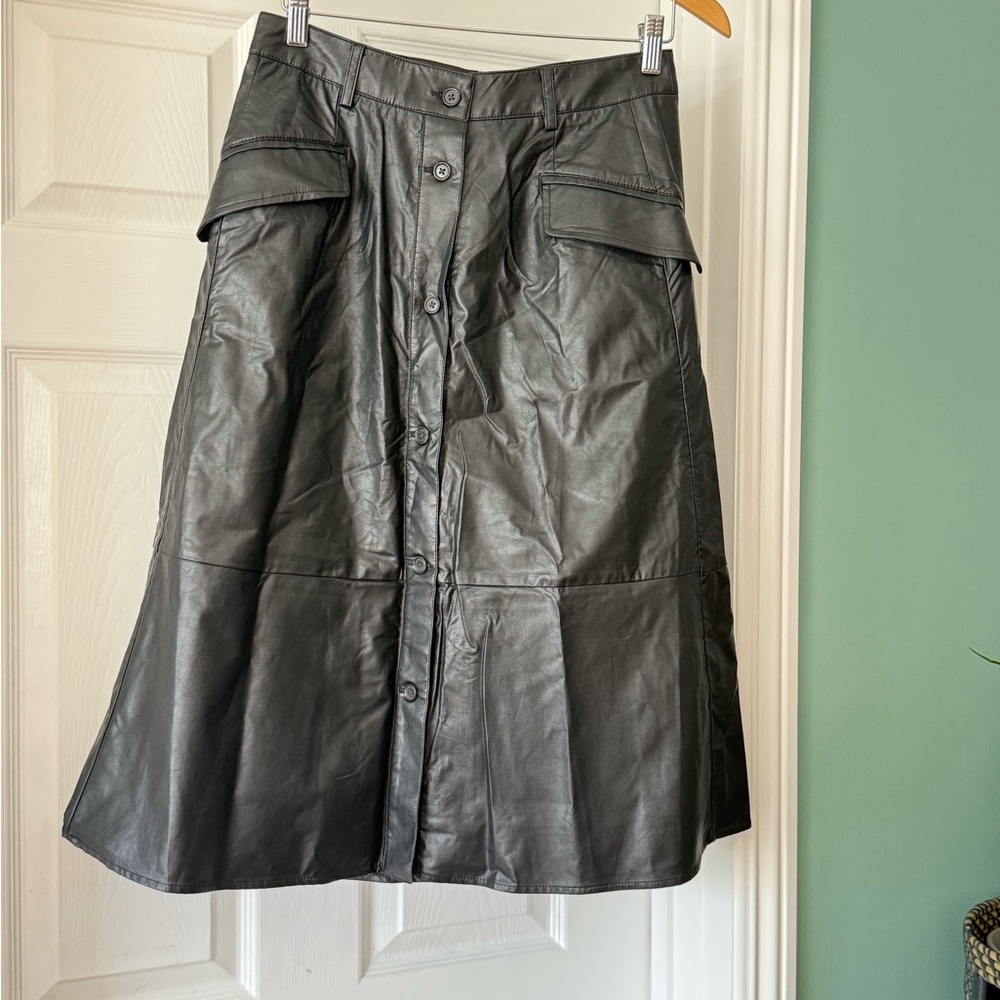 Banana Republic Black A-Line Cargo Skirt